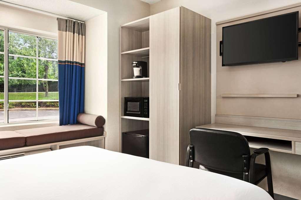 Microtel Inn & Suites By Wyndham Florence/Cincinnati Airpo Room photo