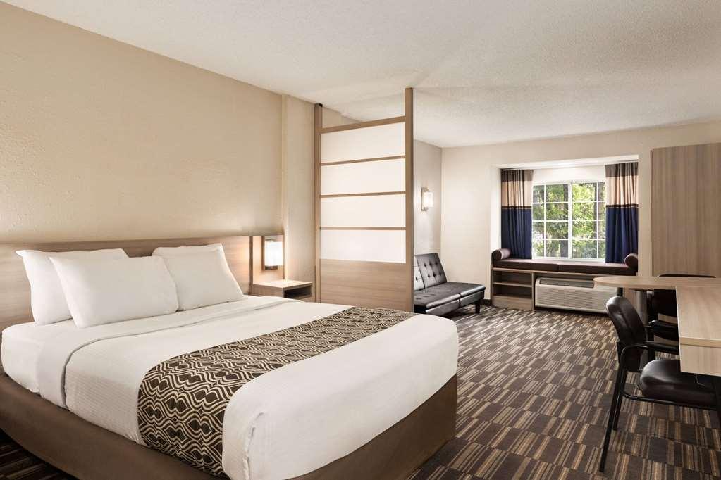 Microtel Inn & Suites By Wyndham Florence/Cincinnati Airpo Room photo